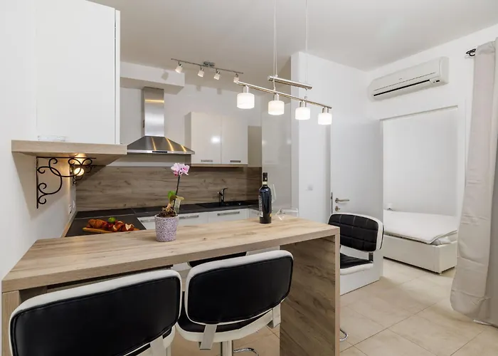 Pool Delux * Crikvenica