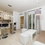 Pool Delux Апартаменты